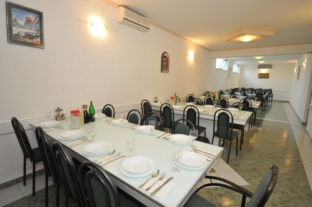 Pansion Bojic Hotel Medjugorje Ngoại thất bức ảnh