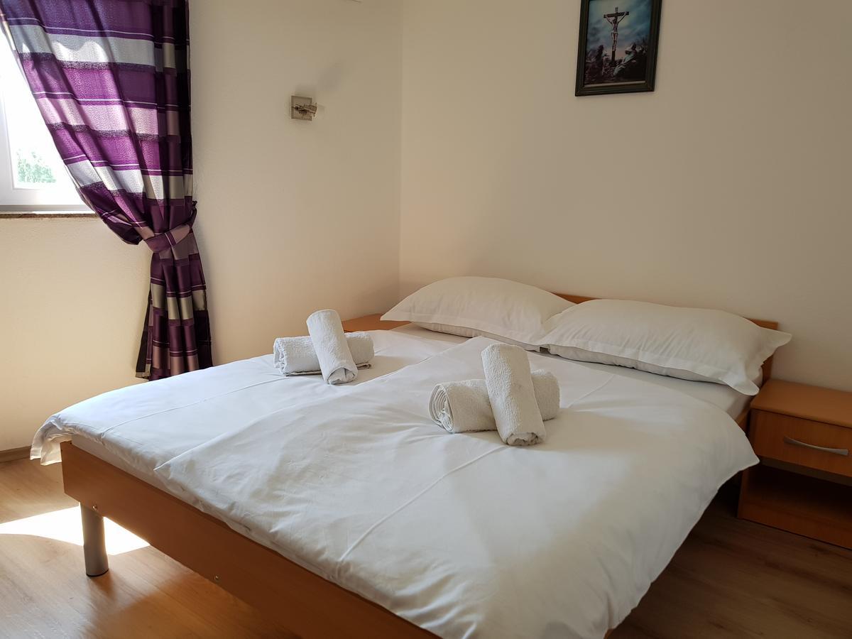 Pansion Bojic Hotel Medjugorje Ngoại thất bức ảnh